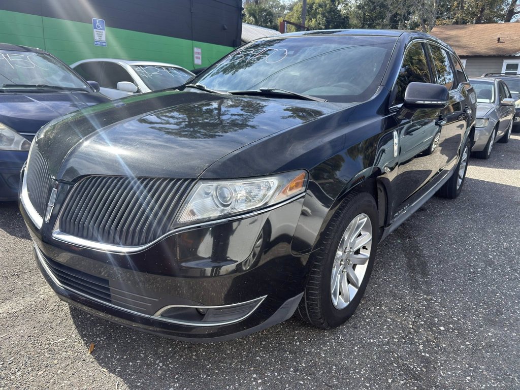 2015 Lincoln MKT's photo